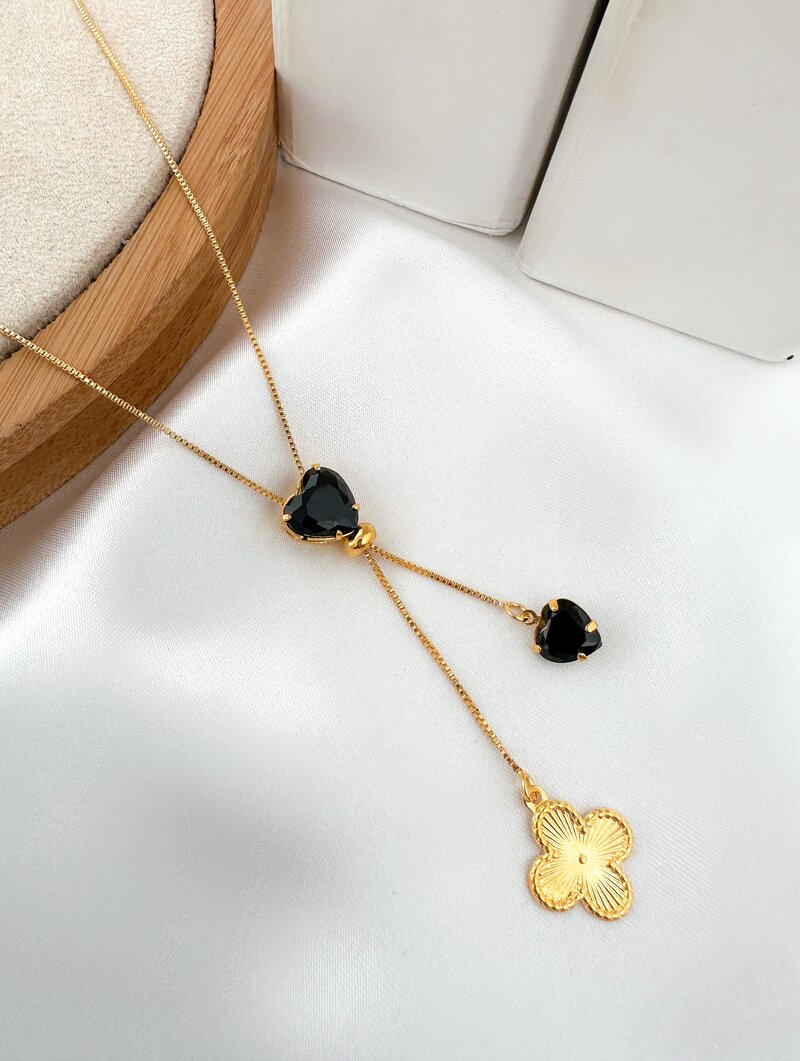 Colar Gravatinha Folheada a Ouro 18k Coração de Zircônia Preto