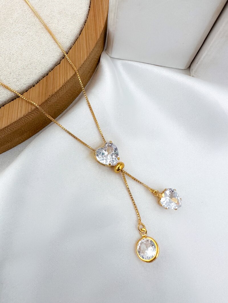 Colar Gravatinha Folheado a Ouro 18k com Coração de Zircônia
