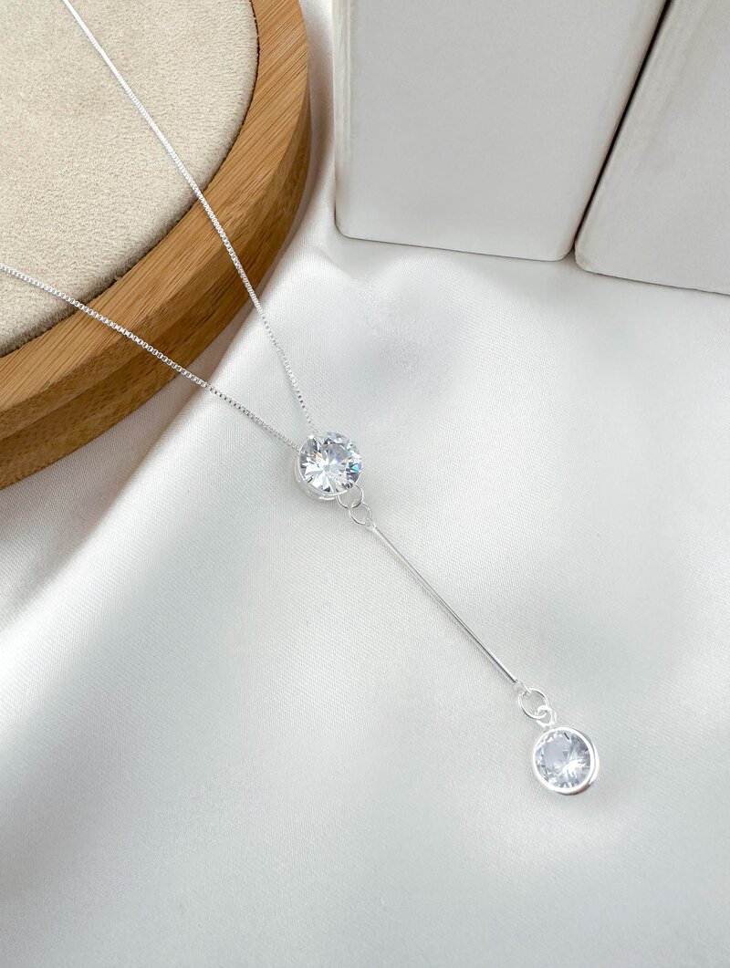 Colar Lariat Folheado a Ouro 18k e Prata 925 Pedras de Zircônia