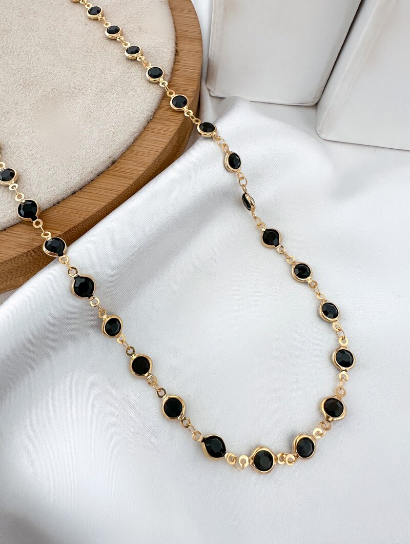 Colar Longuinho Folheado a Ouro 18k Cristais Preto