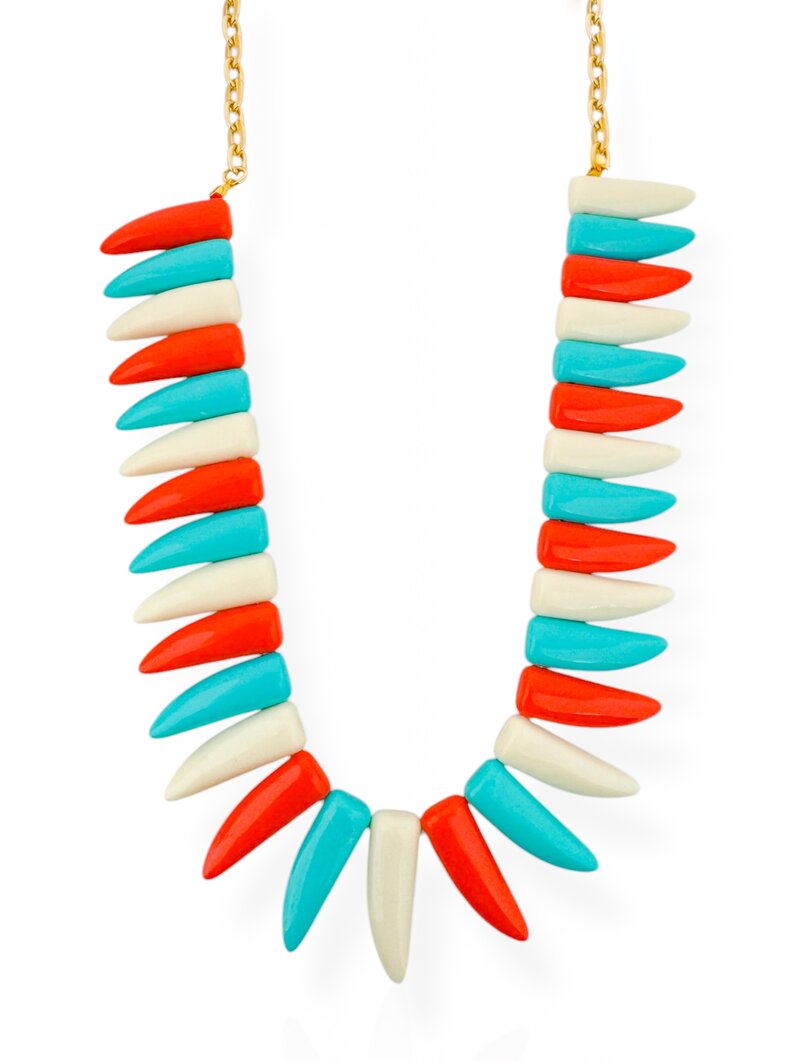 Colar Resinado Dentes de Sabre Colors P