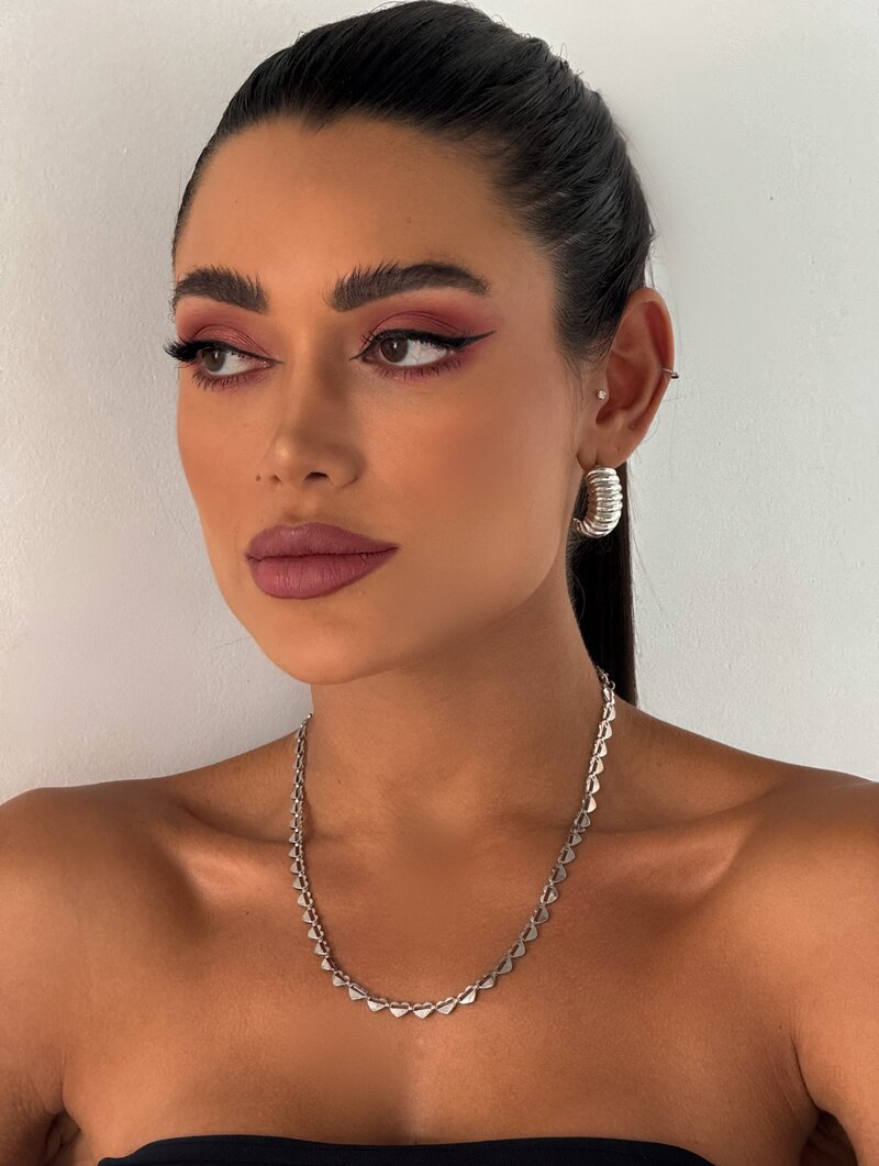 Colar Riviera Folheado a Ouro 18k e Prata Corrente de Corações