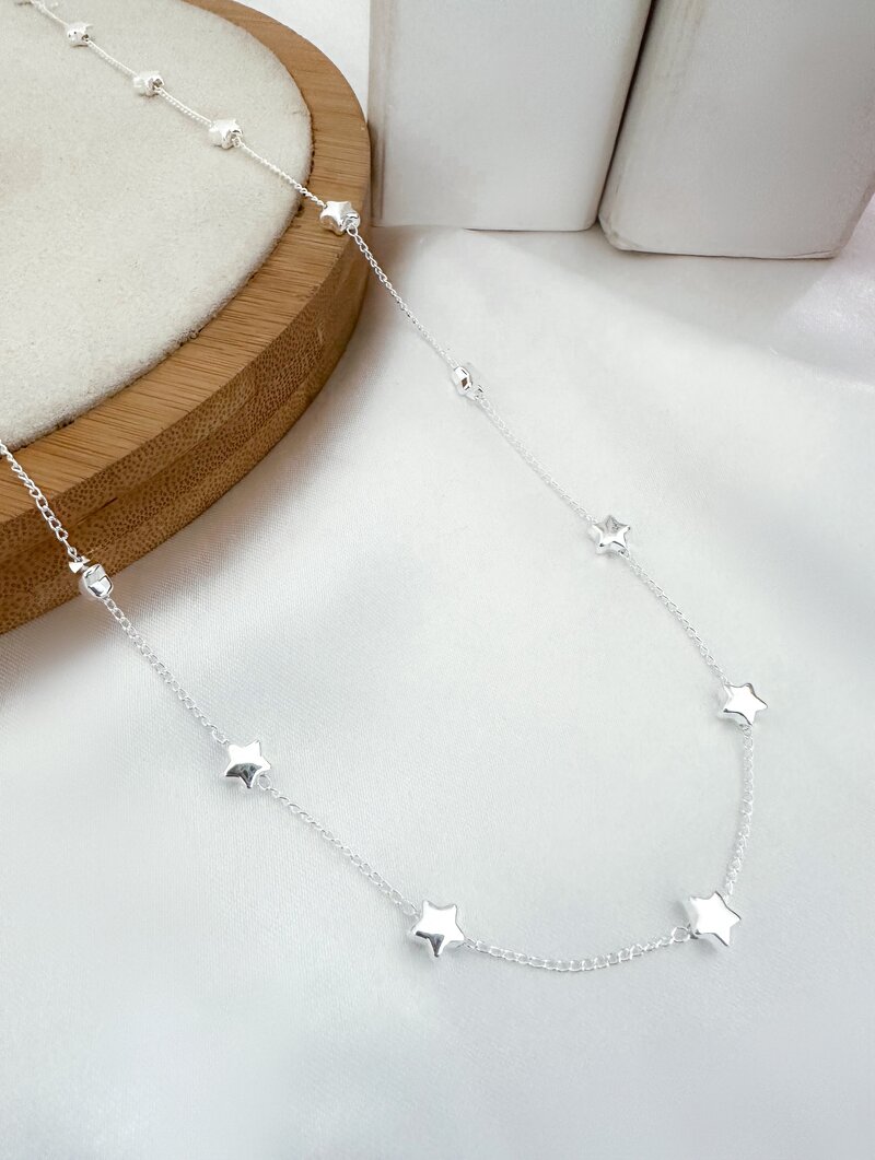 Colar Riviera Folheado a Ouro 18k e Prata Corrente Fina com Estrelas Lisas