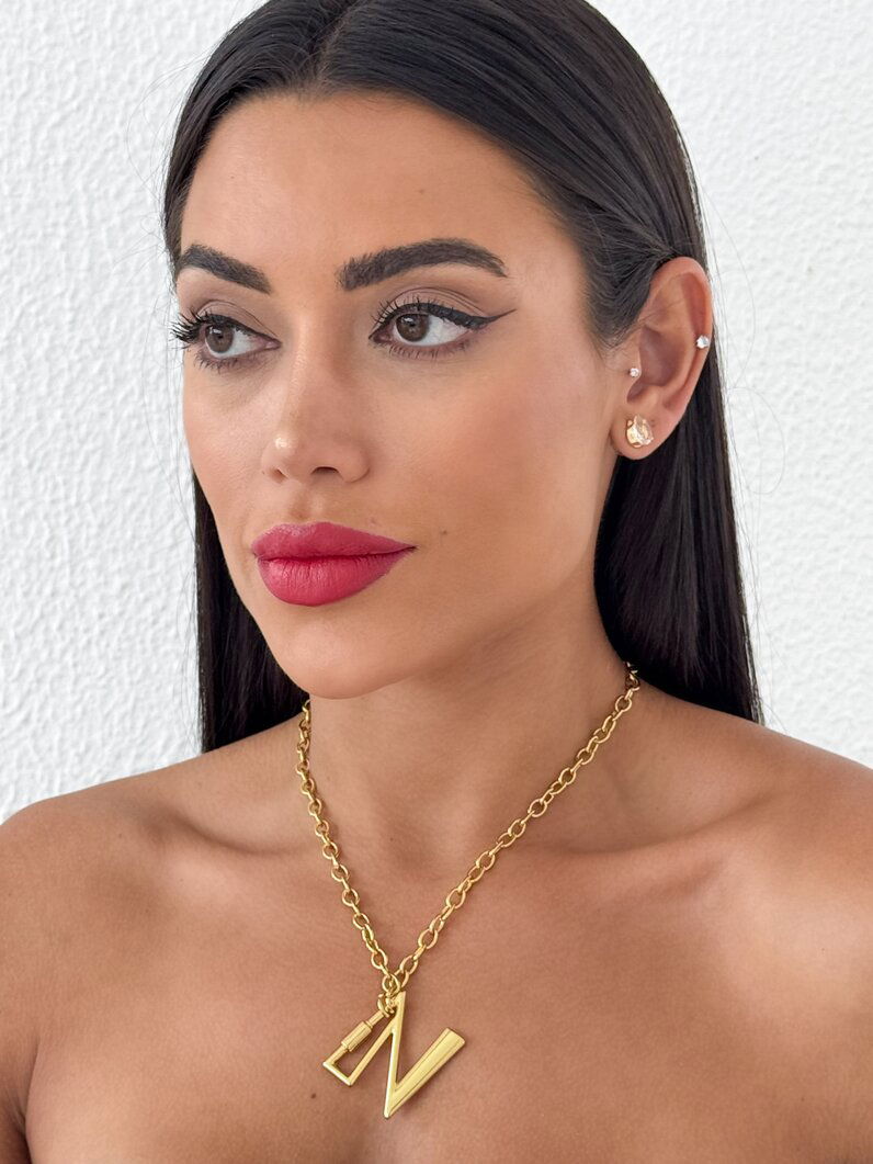 Colar Semi Joia Inicial Ouro e niquel com fecho frontal