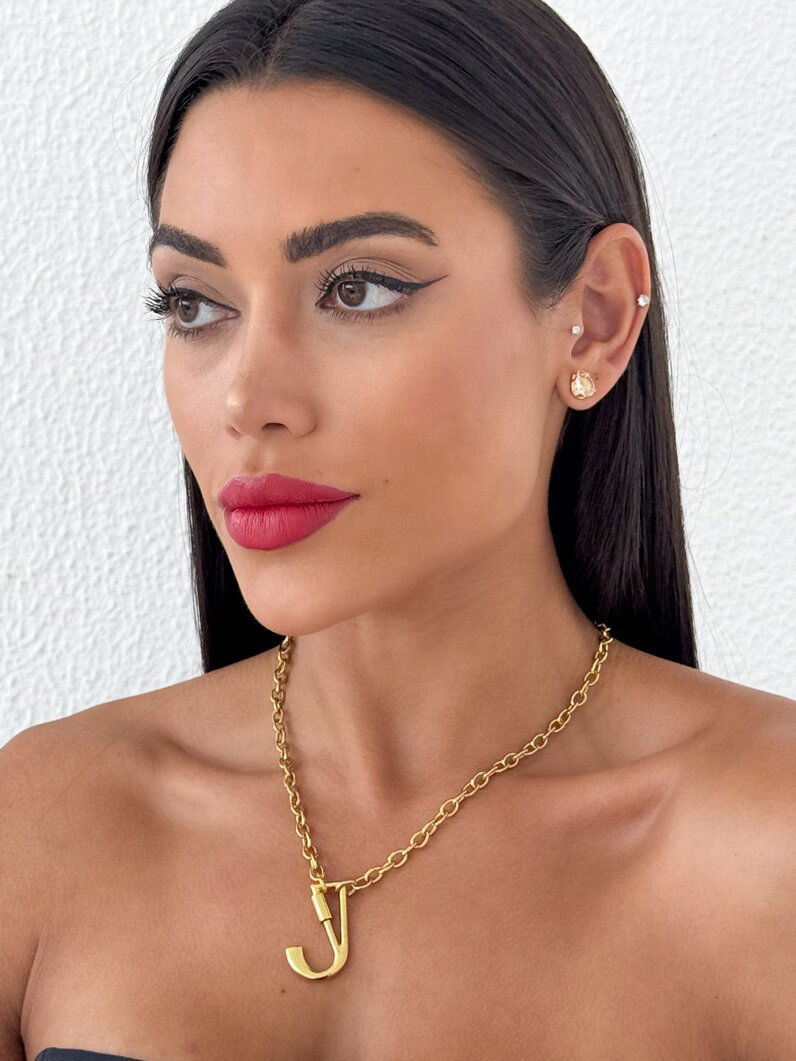 Colar Semi Joia Inicial Ouro e niquel com fecho frontal