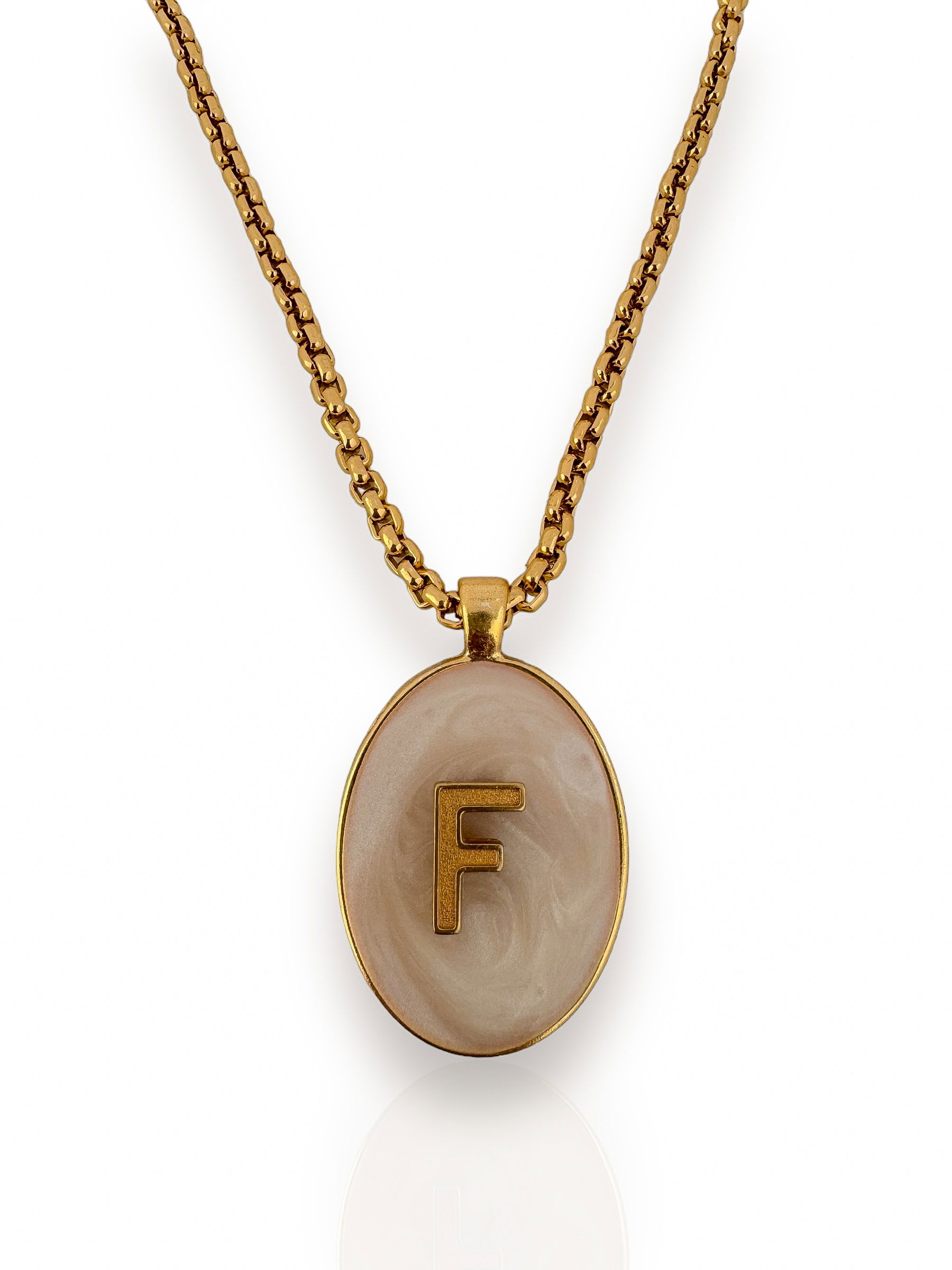 Colar Folheado a Ouro 18K Medalha MadrePérola com inicial