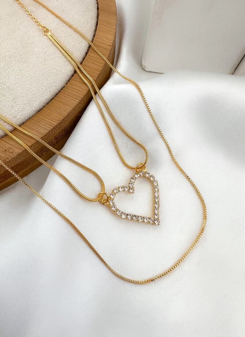 Colar Triplo Folheado a Ouro 18k e Prata Cordão Fino com Coração Cravejado