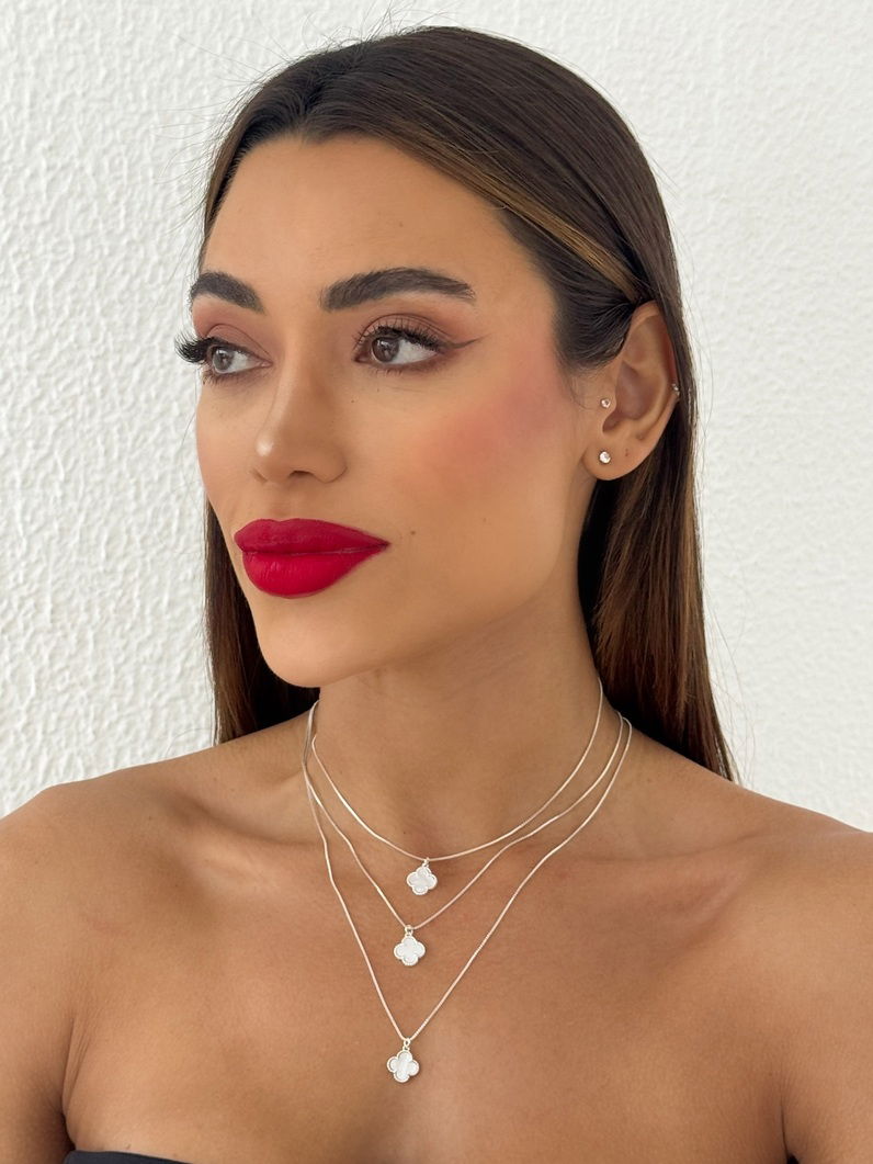 Colar Triplo Folheado a Ouro 18k e Prata Inspiração Vg Branco