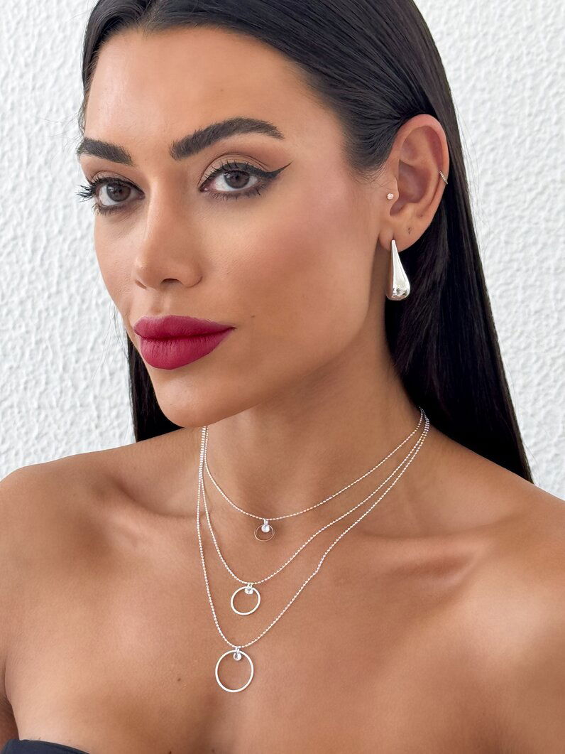 Colar Triplo Folheado a Ouro 18k e Prata Mini Esferas Com Circulo Vazado e Cristal