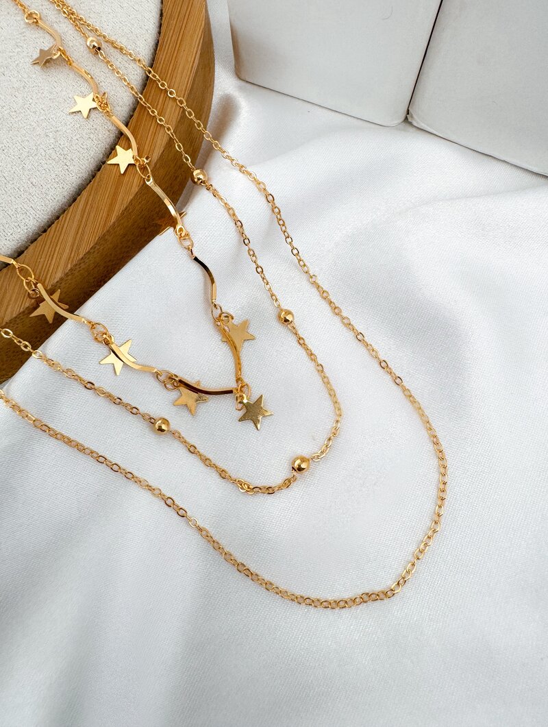 Colar Triplo Folheado a Ouro 18k Estrelas com Esferas