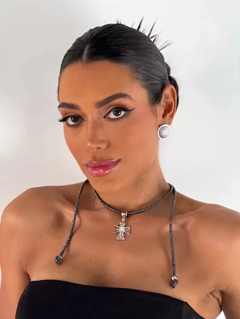 colar tubo pingente crucifixo resinado