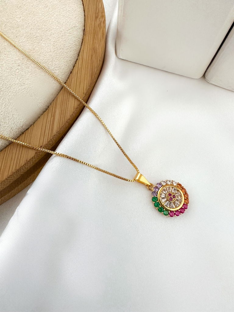 Colar veneziana com pingente de zircônia e navetes folheado a ouro 18k e prata 925