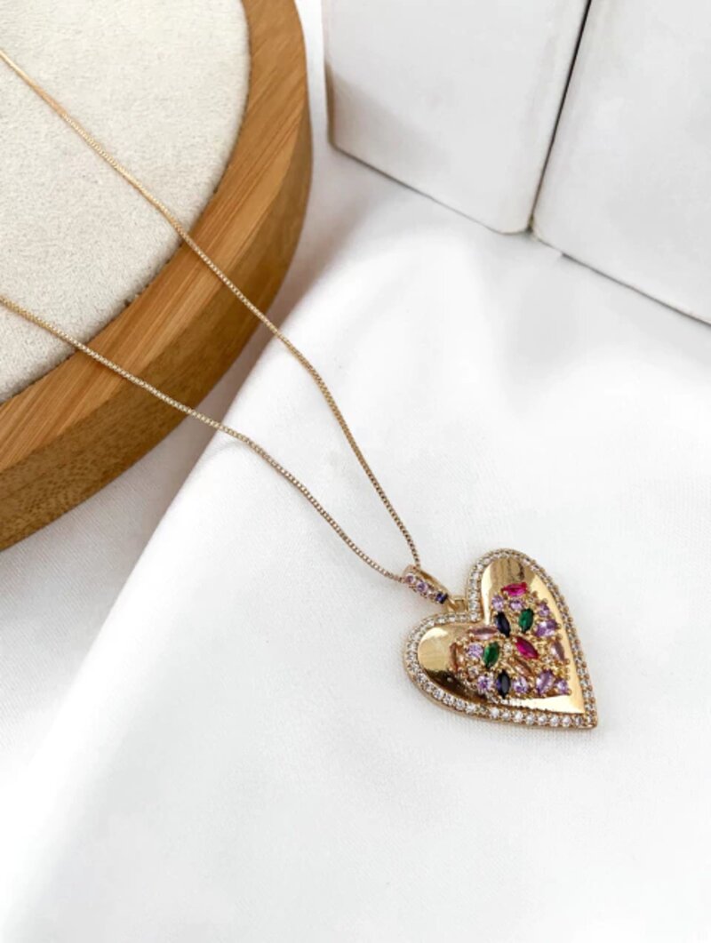 Colar veneziana folheada com pingente coração com micro zirconia.