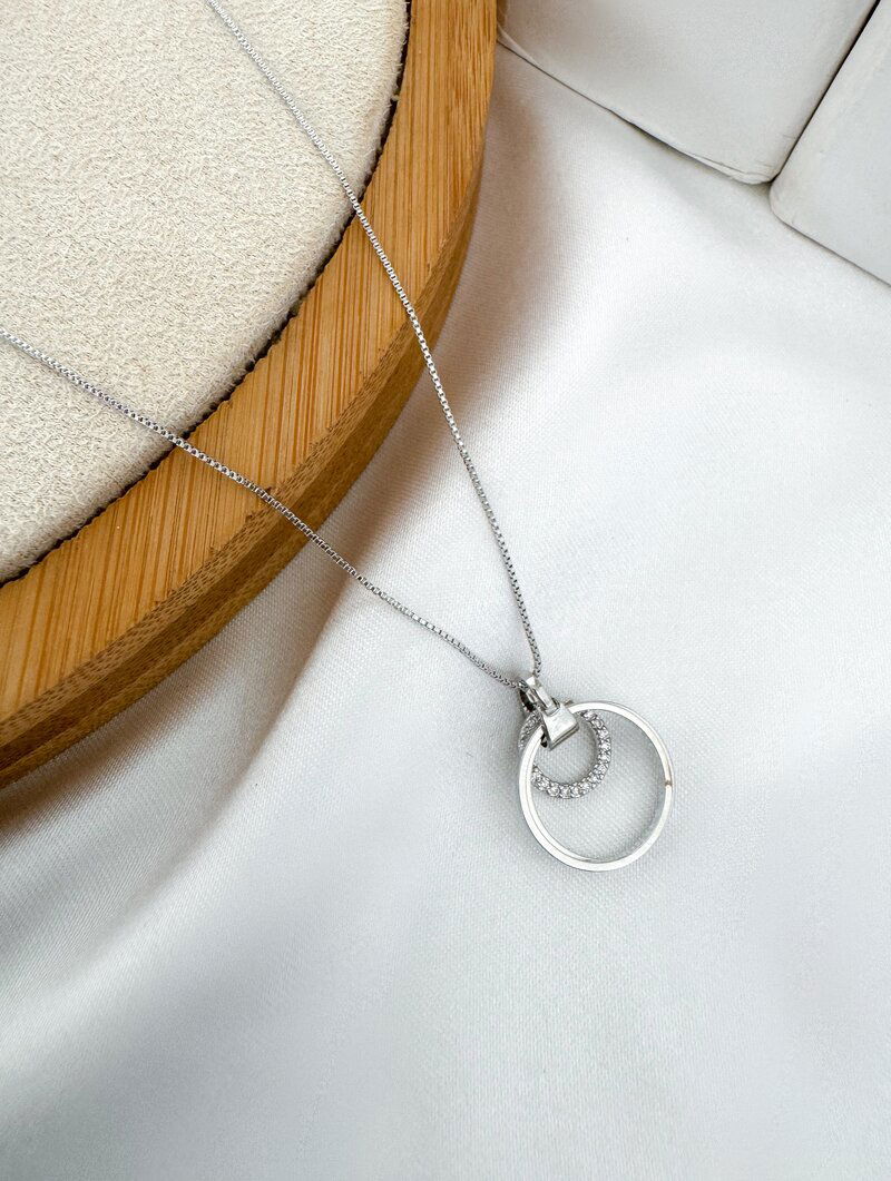 Colar Veneziana Folheado a Ouro 18k e Prata Circulos com Detalhe Cravejado