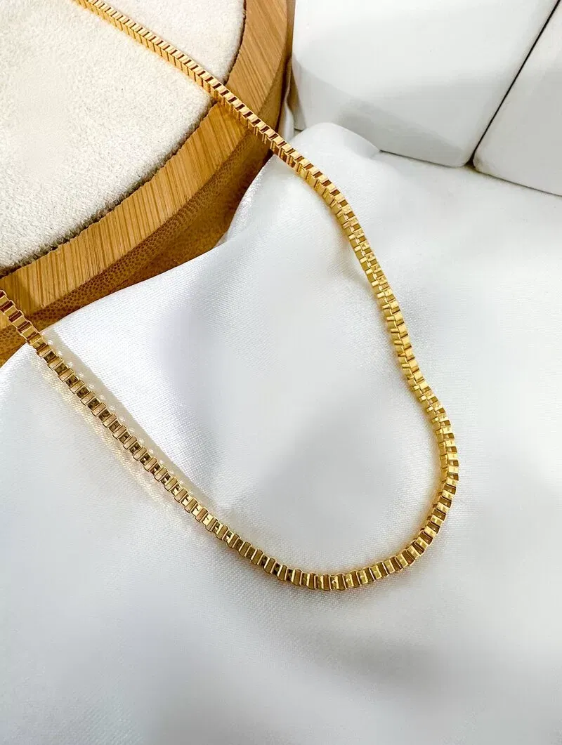 Colares Personalizados Folheados a Ouro 18k
