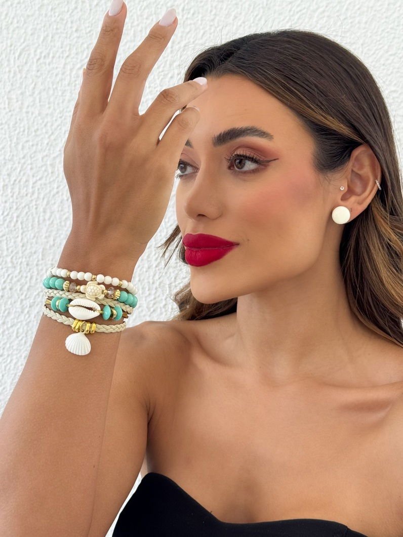 Conjunto Brinco e Pulseira Miçangas, Cristais, COnchas e Tartaruga Folheado a Ouro 18k