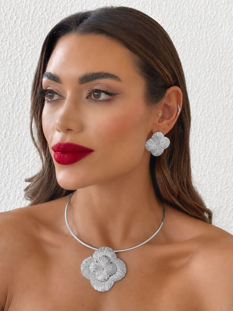 Conjunto Choker Aro e Brinco Folheado a Ouro 18k e Prata Coração Resinado