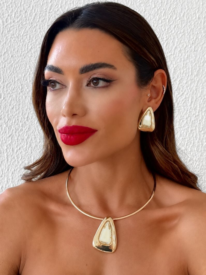 Conjunto Choker Aro e Brinco Folheado a Ouro 18k Triangulo Resinado