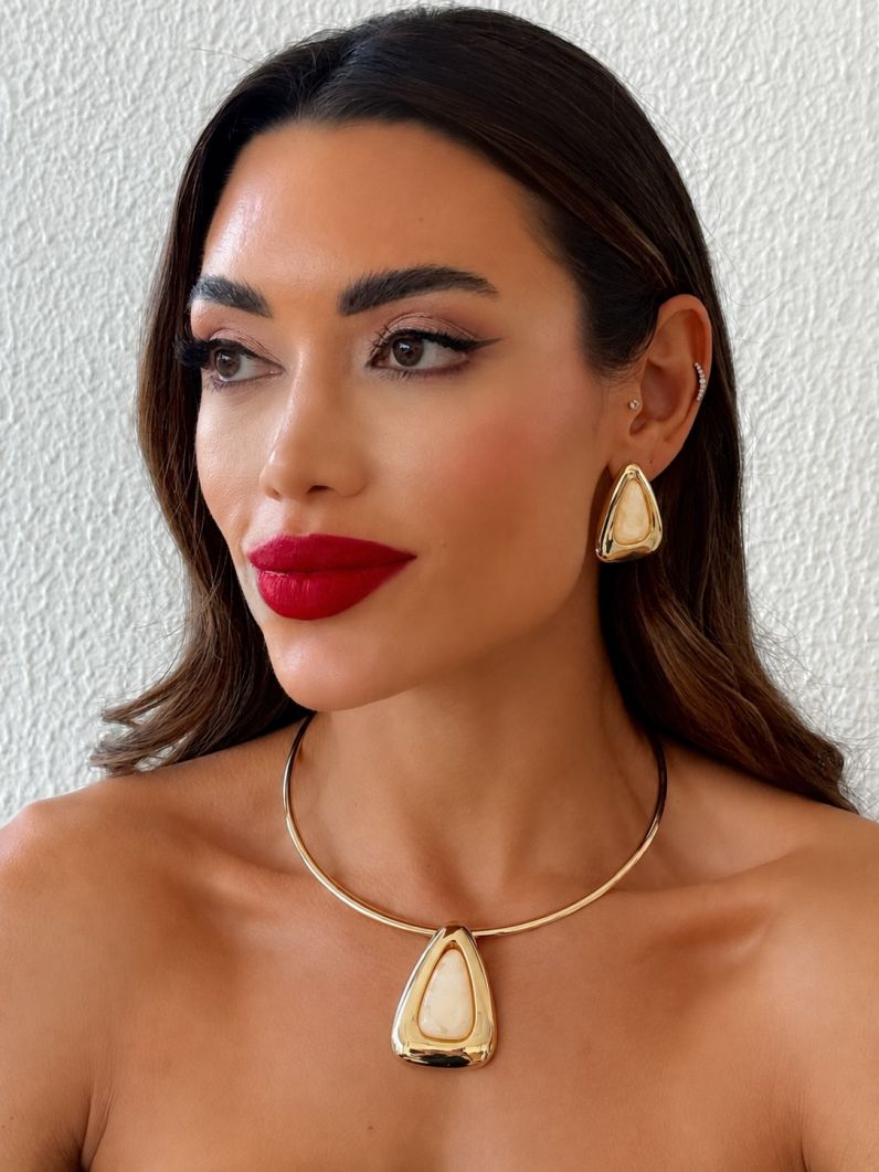 Conjunto Choker Aro e Brinco Folheado a Ouro 18k Triangulo Resinado