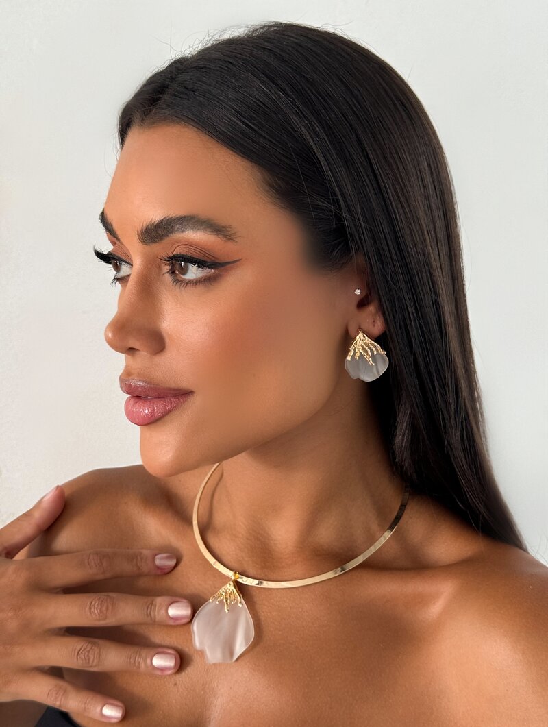 Conjunto Choker e Brinco Folheado a Ouro 18k Aro com Concha