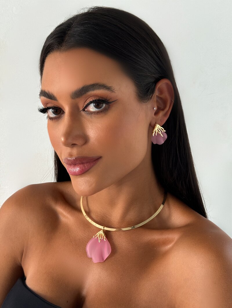 Conjunto Choker e Brinco Folheado a Ouro 18k Aro com Concha