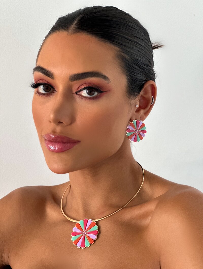 Conjunto Choker e Brinco Folheado a Ouro 18k Aro com Flor de Resina