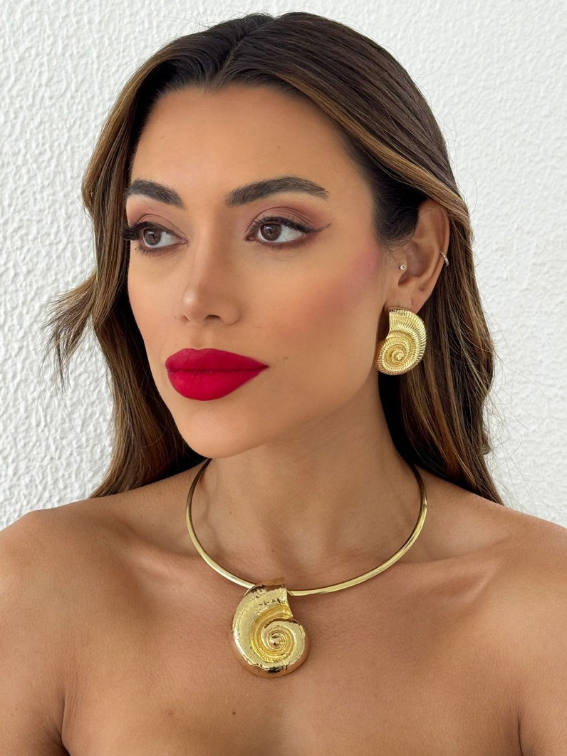 Conjunto Choker e Brinco Folheado a Ouro 18k e Prata Aro Com Concha