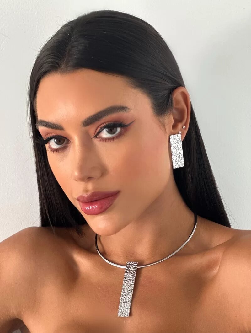 Conjunto Choker e Brinco Folheado a Ouro 18k e Prata Aro com Pingente Martelado