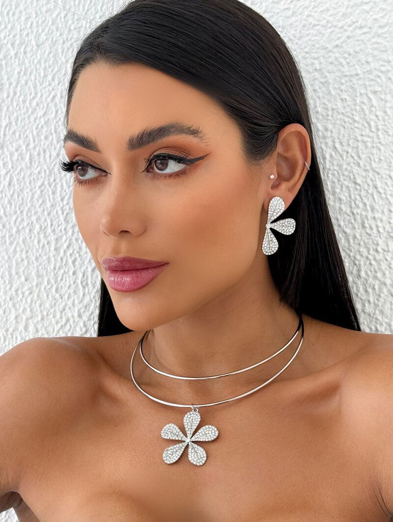 Conjunto Choker e Brinco Folheado a Ouro 18k e Prata Aro Dois Fios com Flor Cravejada