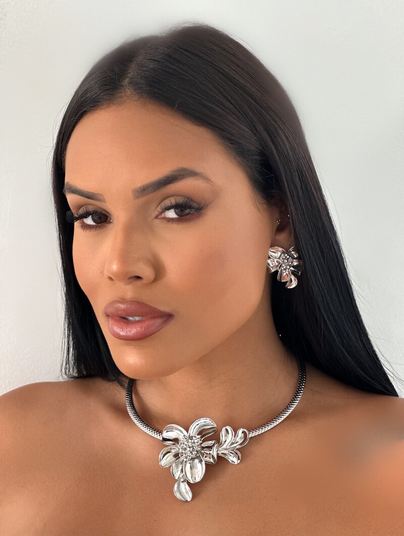 Conjunto Choker e Brinco Folheado a Ouro 18k e Prata Aro Texturizado com Flores