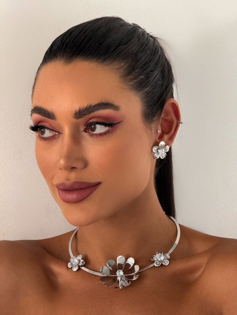 Conjunto Choker e Brinco Folheado a Ouro 18k e Prata com Três Flores