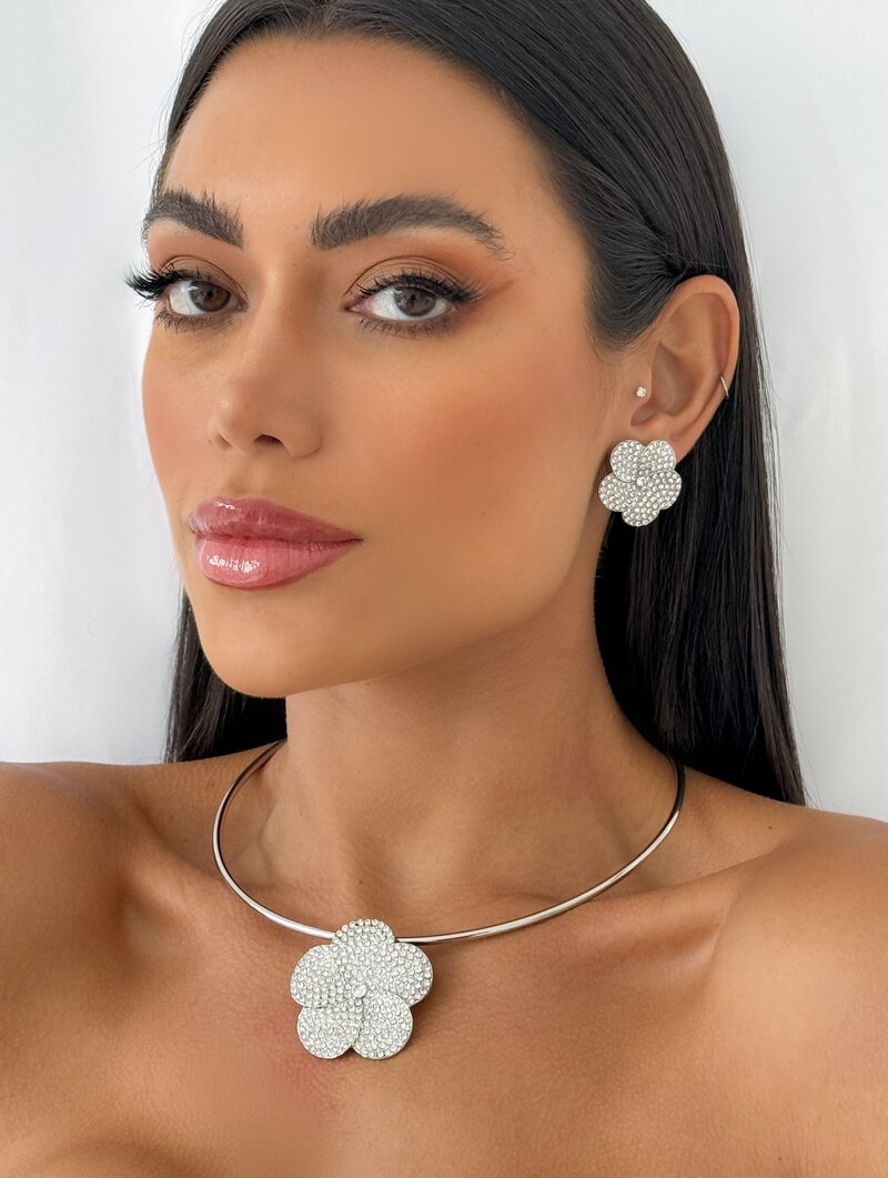 Conjunto Choker e Brinco Folheado a Ouro 18k e Prata Flor Cravejada com Micro Zircônias