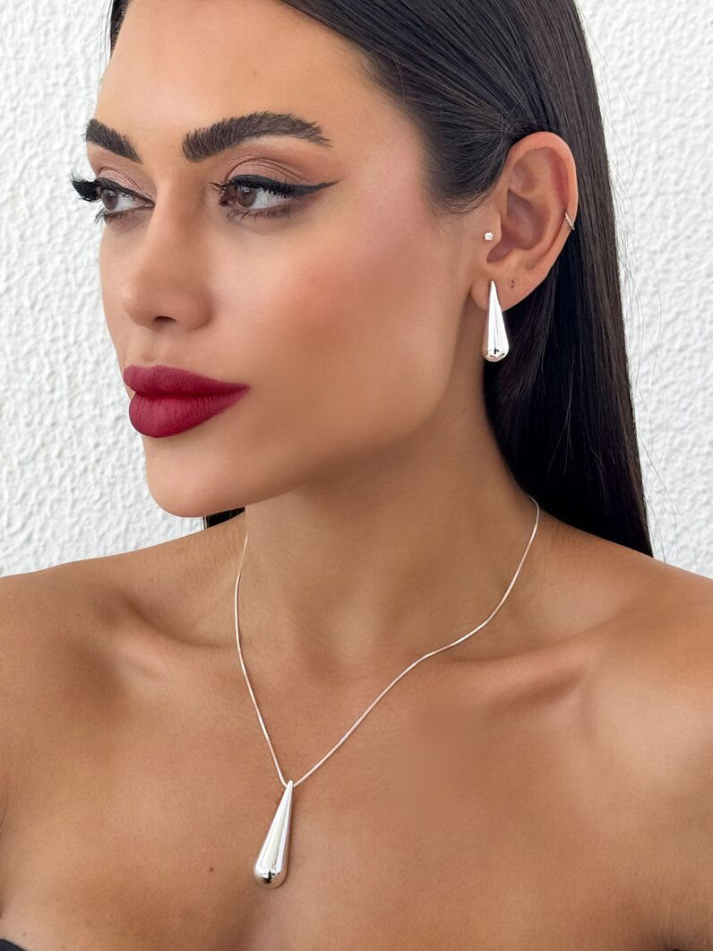 Conjunto Choker e Brinco Folheado a Ouro 18k e Prata Gota Longa Agulha