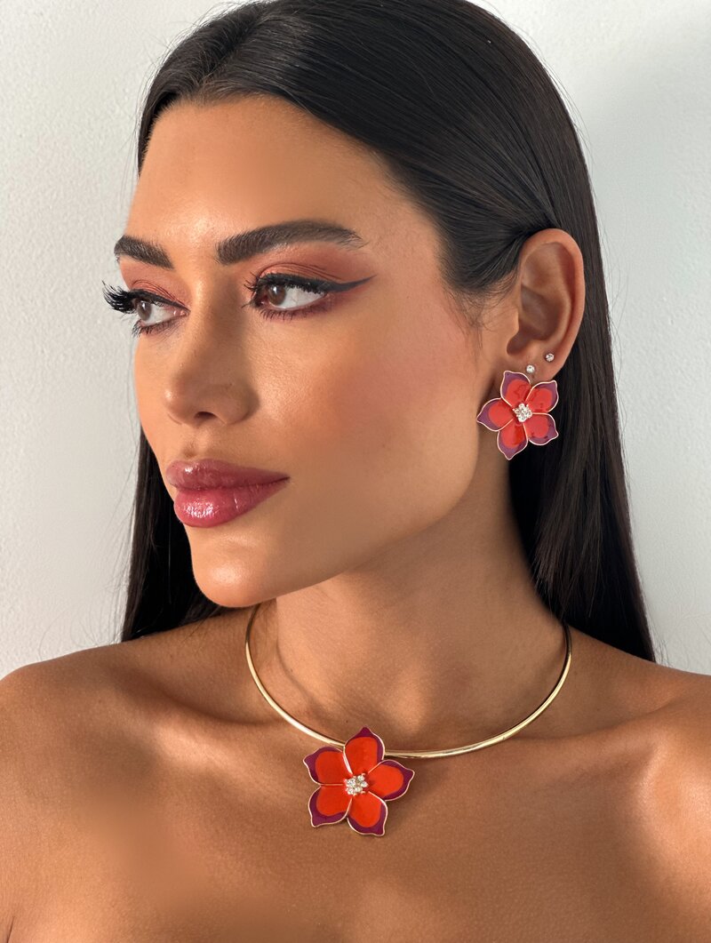 Conjunto Choker e Brinco Folheado a Ouro 18k Flor Lisa Resinada com Zircônias