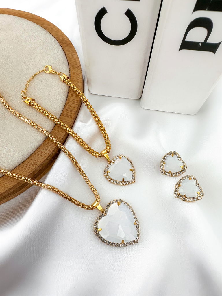 Conjunto colar, brinco e pulseira folheado a ouro 18k com pingente de chaton