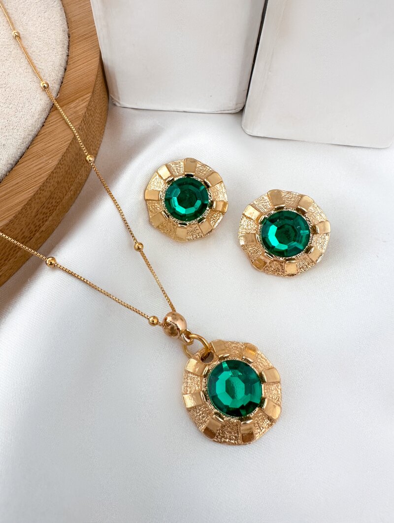 Conjunto Colar e Brinco Folheado a Ouro 18k Circulo Trabalhado com Pérola