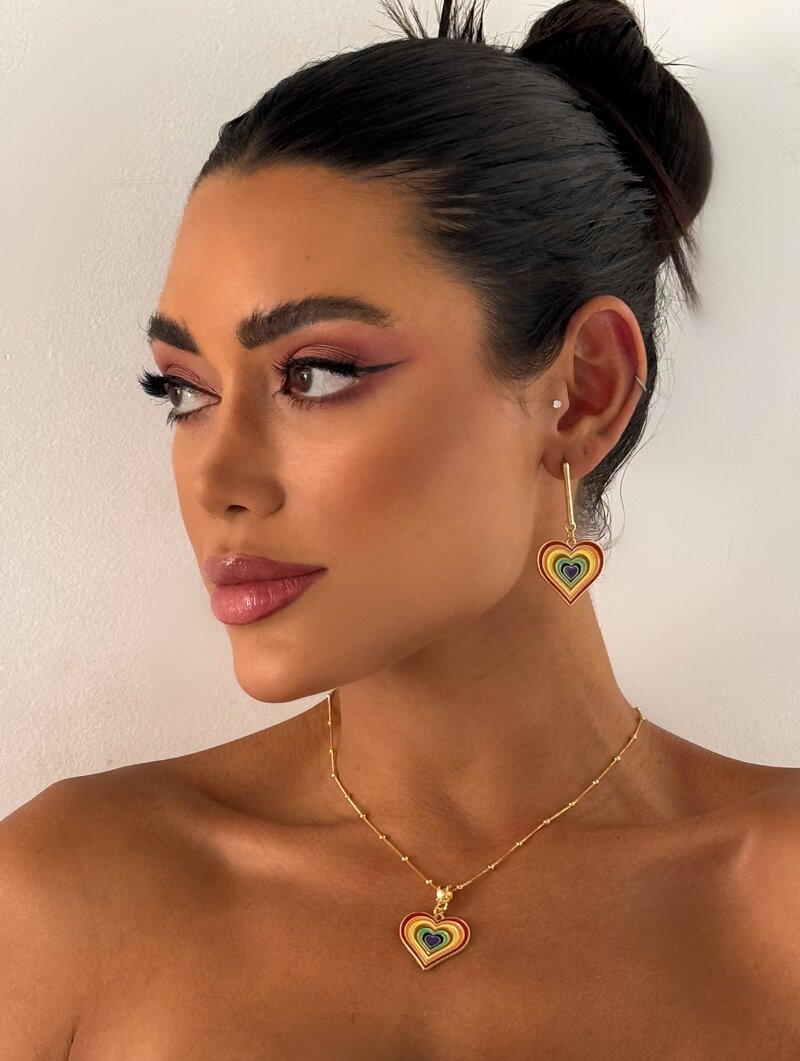 Conjunto Colar e Brinco Folheado a Ouro 18k Coração Colors
