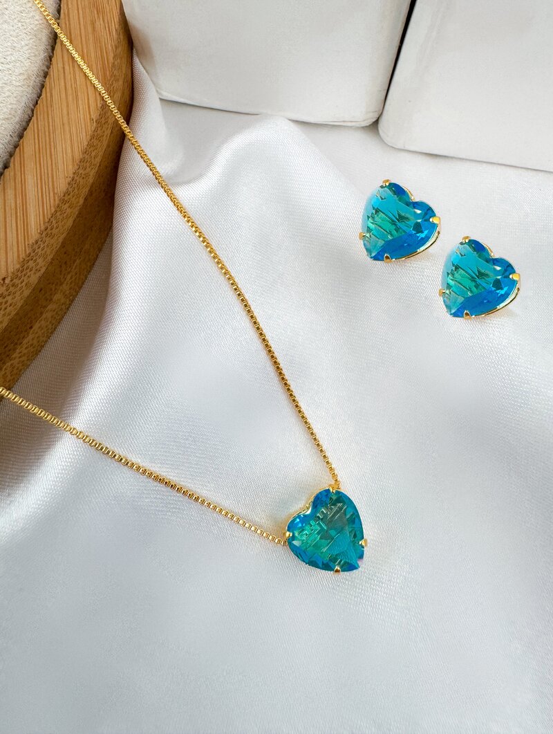 Conjunto Colar e Brinco Folheado a Ouro 18k Coração de Zircônia