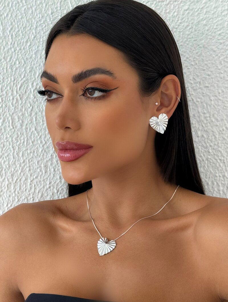 Conjunto Colar e Brinco Folheado a Ouro 18k Coração Martelado