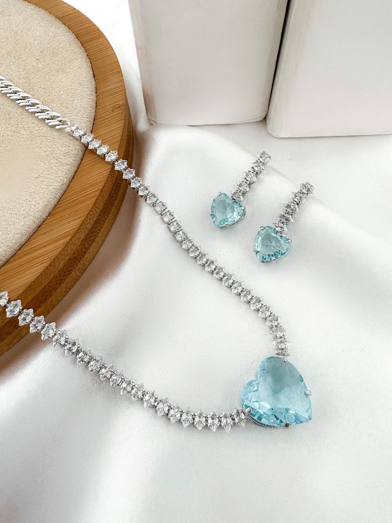Conjunto colar e brinco folheado a ouro 18k e prata 925 com zircônias