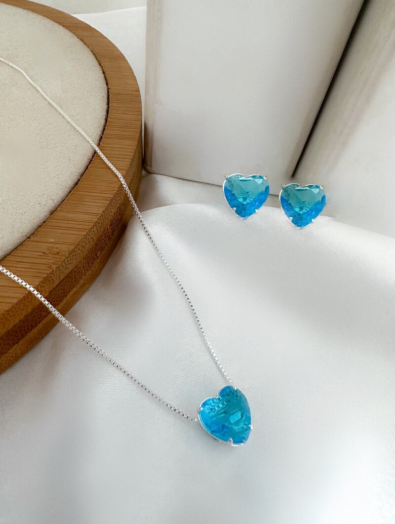 Conjunto Colar e Brinco Folheado a Ouro 18k e Prata 925 Coração De Zircônia