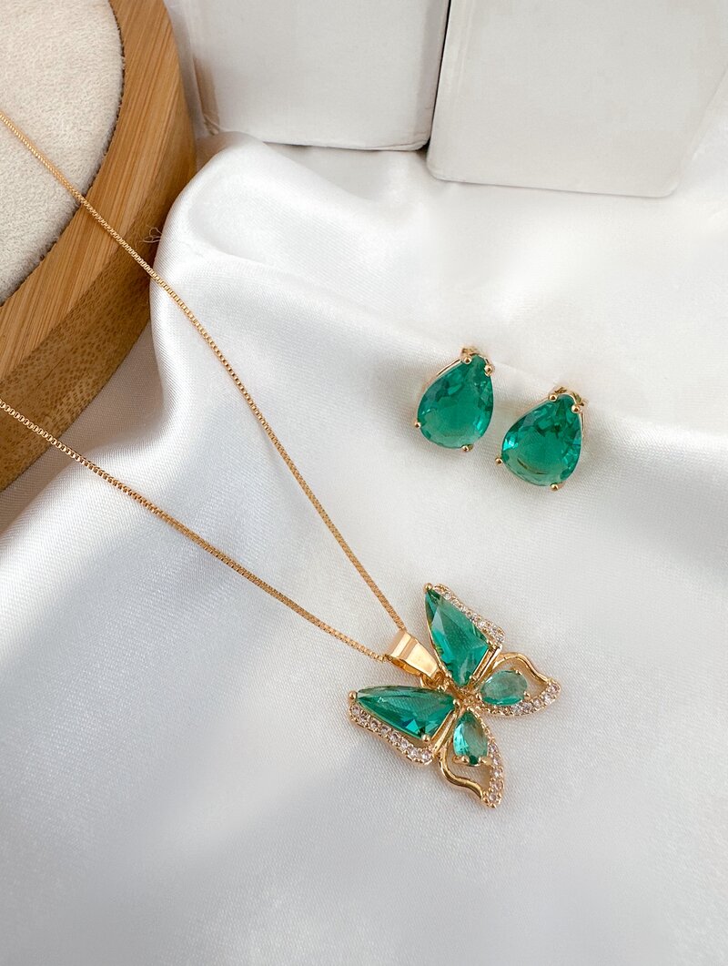 Conjunto Colar e Brinco Folheado a Ouro 18k e Prata Borboleta com Pedraria
