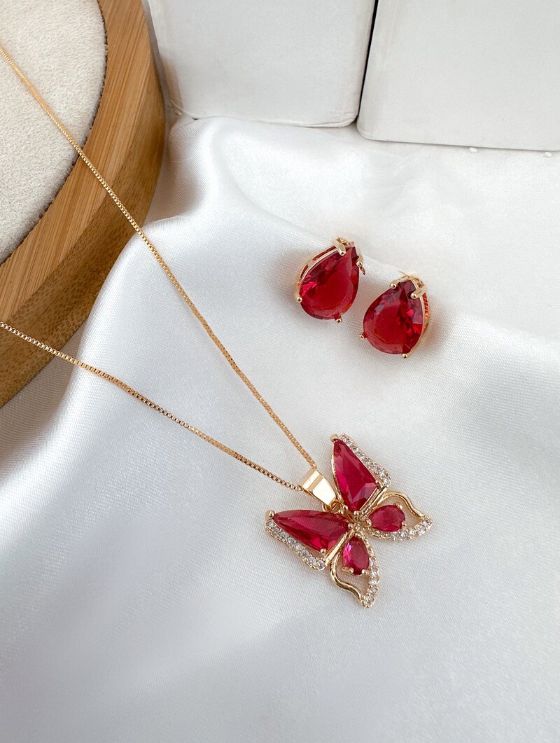 Conjunto Colar e Brinco Folheado a Ouro 18k e Prata Borboleta com Pedraria