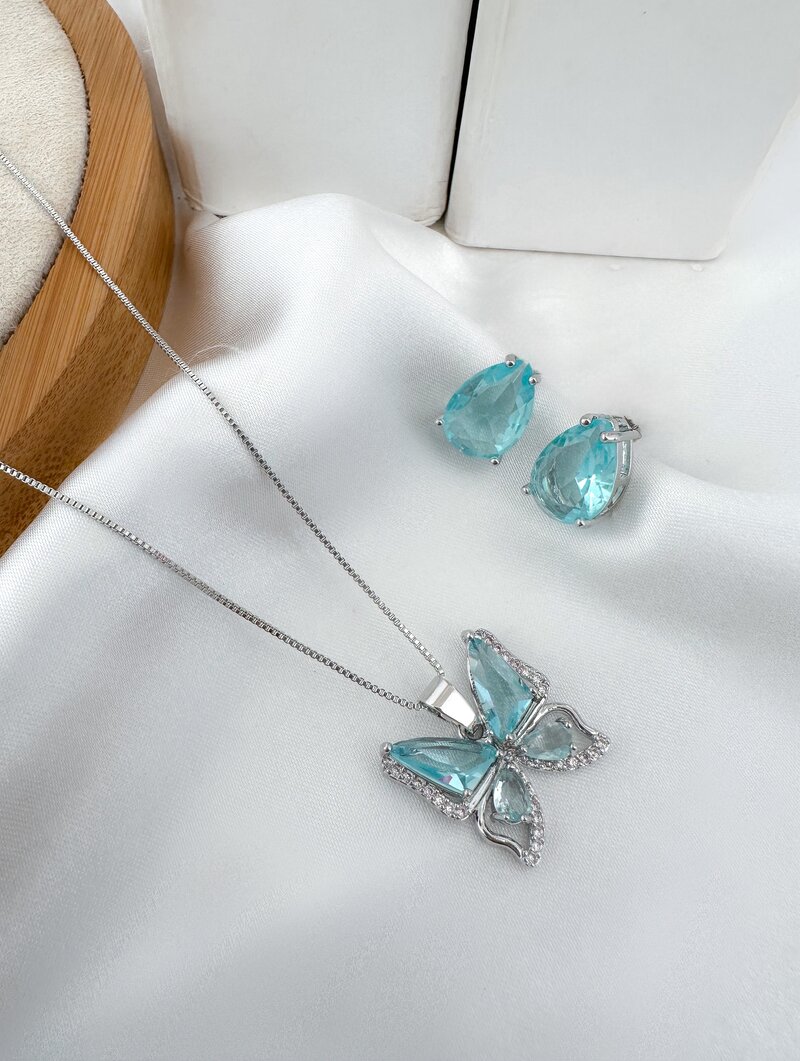 Conjunto Colar e Brinco Folheado a Ouro 18k e Prata Borboleta com Pedraria