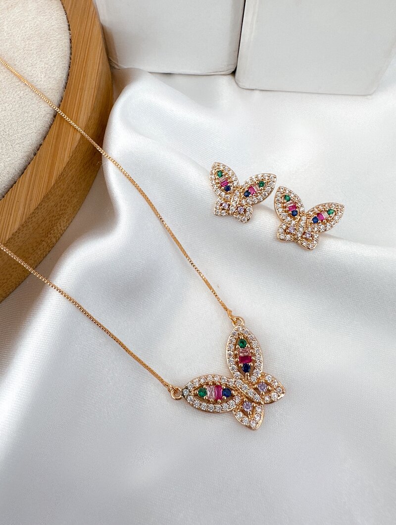 Conjunto Colar e Brinco Folheado a Ouro 18k e Prata Borboleta Cravejada com Micro Zircônias