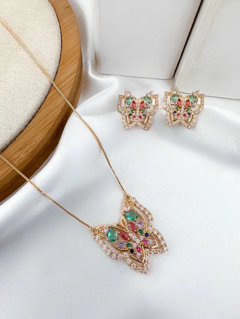Conjunto Colar e Brinco Folheado a Ouro 18k e Prata Borboleta Trabalhada com Zircônias