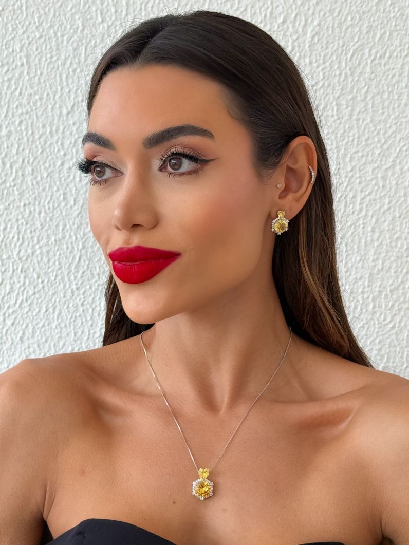 Conjunto Colar e Brinco Folheado a Ouro 18k e Prata Círculo e Coração Cristal
