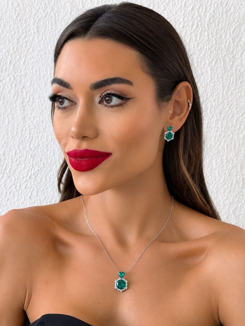Conjunto Colar e Brinco Folheado a Ouro 18k e Prata Círculo e Coração Cristal