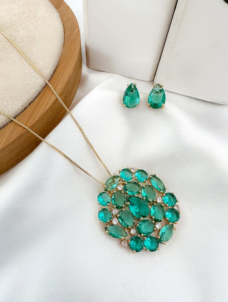 Conjunto Colar e Brinco Folheado a Ouro 18k e Prata Circulos de Pedraria em Zircônia