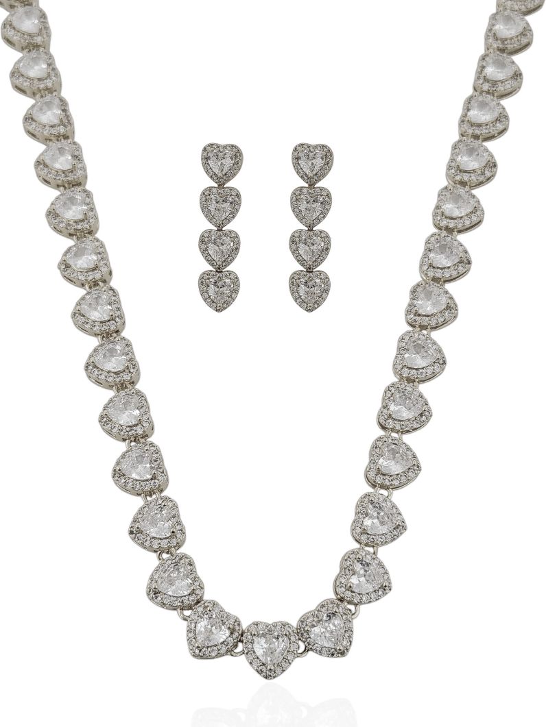 Conjunto Colar e Brinco Folheado a Ouro 18k e Prata Coração Cravejado em Microzircônias